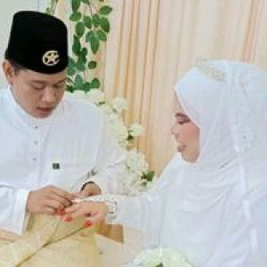 Khadijah Roslani profile icon