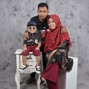 Rina Wati profile icon