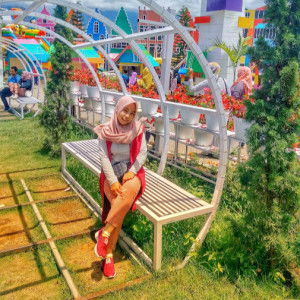 Rahmatul Isnaini profile icon