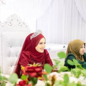 Nur Hazwani profile icon