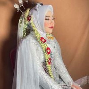 Dinah Apriliyani profile icon