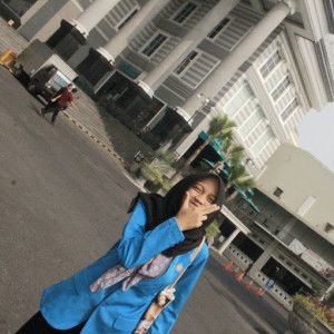 Feni Oktami profile icon