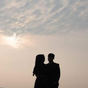 Erni Apriyani profile icon