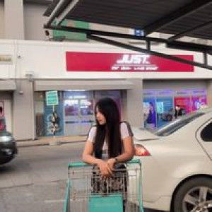 Nutchanat Moolpan profile icon