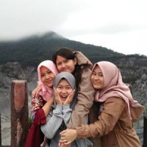 Lisa Andriani profile icon