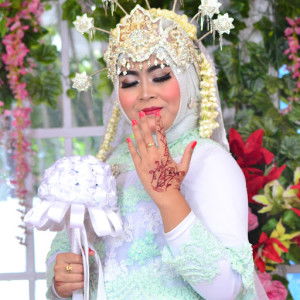 nuraeni puji profile icon