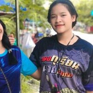 ใบ' เฟิร์น profile icon