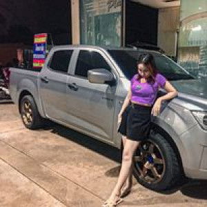 Praew S'mile profile icon