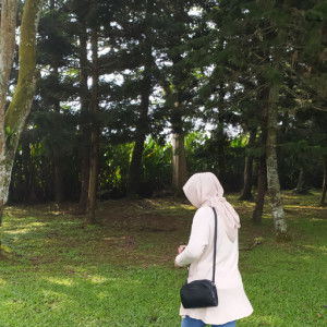 Indah Nurhasanah profile icon