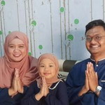 Heni Horaeni profile icon