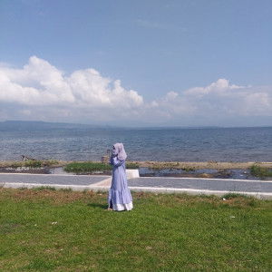 Devi Anggreini profile icon