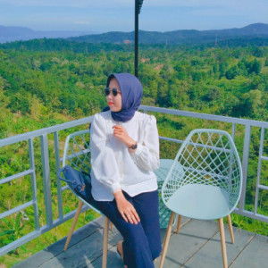 Juwita Putri Indah profile icon