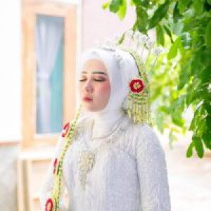 Safitri Novita Sari profile icon