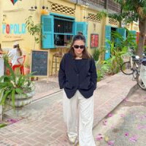 Lysa Phors profile icon