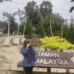 Effa Farhana profile icon