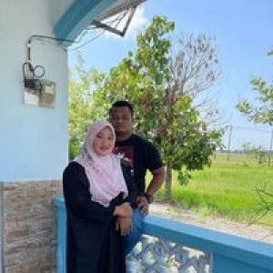 Atikah Khairi profile icon