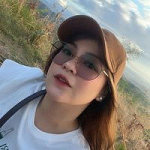 Charlene Bragais - Domingo profile icon