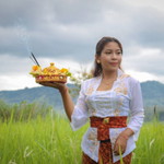 Devi Santika profile icon