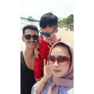 Rini Hartiningsih profile icon