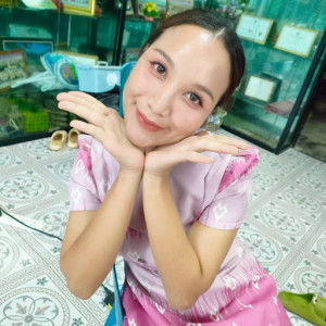 Mom bee ? profile icon