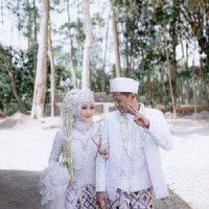 Rina Fitri profile icon