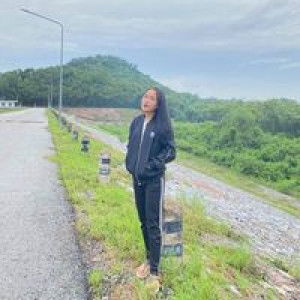 Fah Waraprorn profile icon