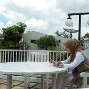 Dewi Dhw profile icon