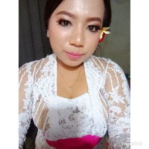 ayu putri profile icon