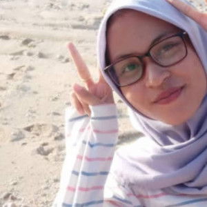Nur Anizah Caesarwanty profile icon