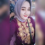Nia Hermiza profile icon