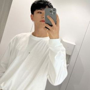 Khadijah Ar profile icon