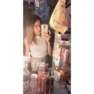 Dewi Hartanti profile icon