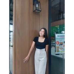 Neena Thananya profile icon