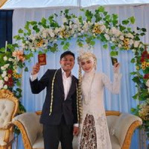 Rini Lestari profile icon