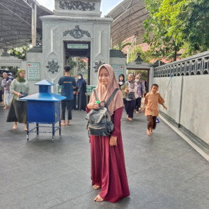 Umi Lailatul Fitriyah profile icon