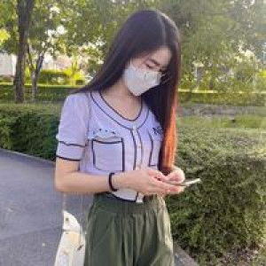 Praew Aruni profile icon