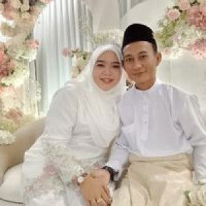 Nur Arisya profile icon