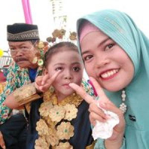 Risna Desain Grafis profile icon