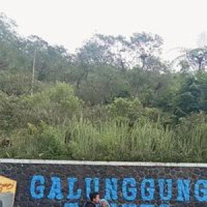 Atin Nurmayanti profile icon