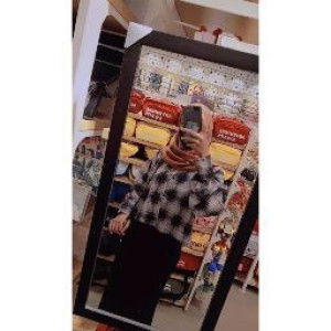 Sari Dwn profile icon