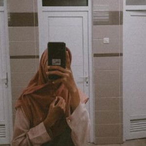 siti muzaezanah profile icon