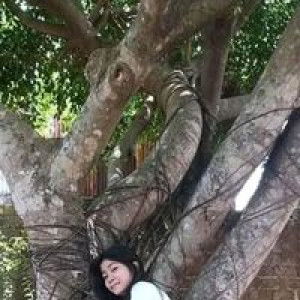 Angge Valencia profile icon