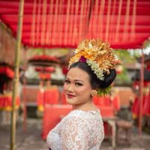 Candra Dewi Sugradana profile icon