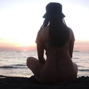 Lhady Lynn Manlangit profile icon