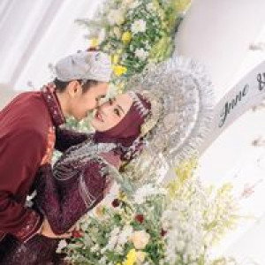 Inne Putri Kusnadi profile icon