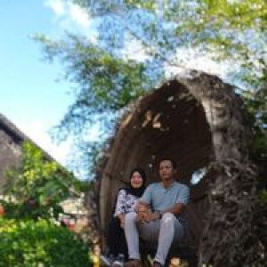 Siti Munawaroh profile icon