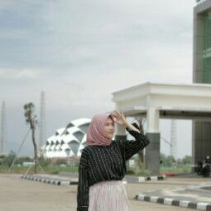Intan Aprilia profile icon