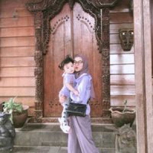 Nia Murniati profile icon