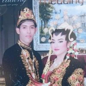 Devi Puji Astuti profile icon