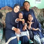 Wiwi Yogi Iskandar profile icon